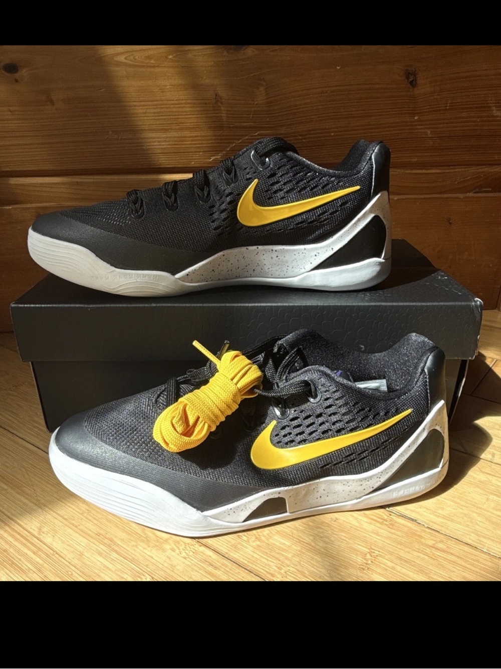 Kobe IX Low EM | Black/University Gold-White 6.5 Y | Women’s 8 NWT